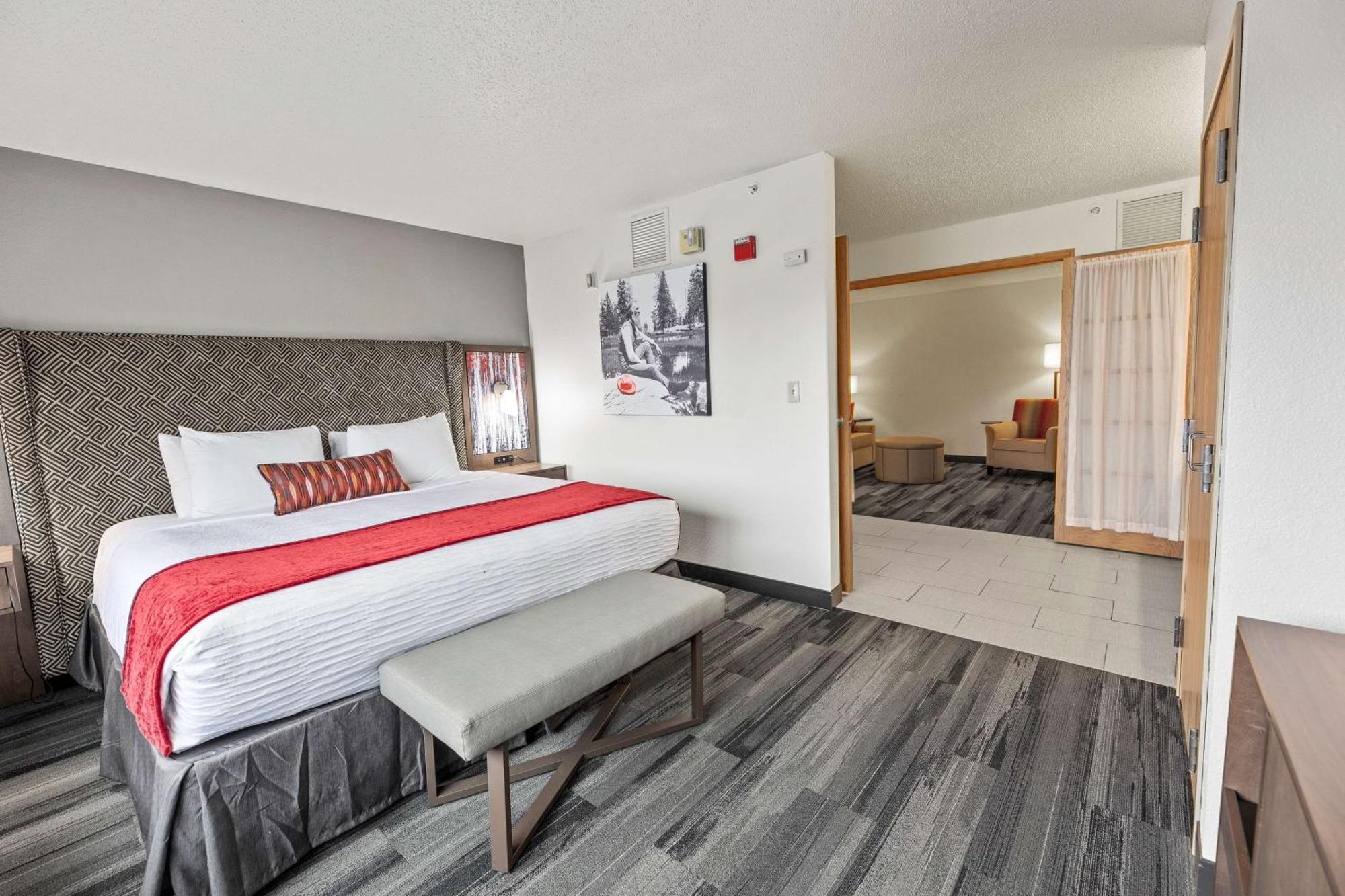 Western Lodge&suites Hotel 3*