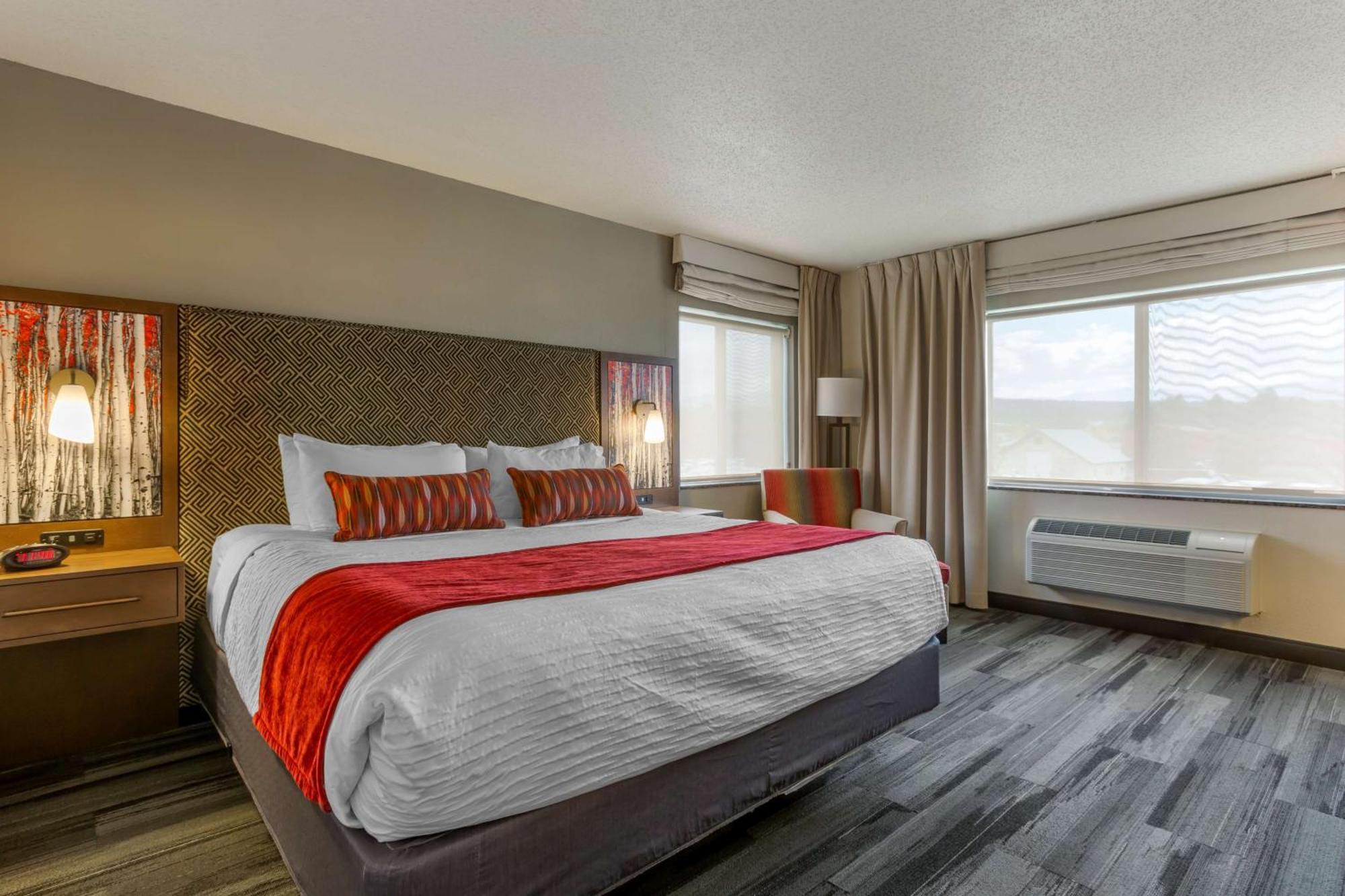 Hotel Western Lodge&suites 3*